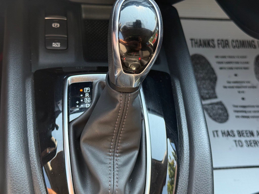2019 Nissan Rogue Image 41