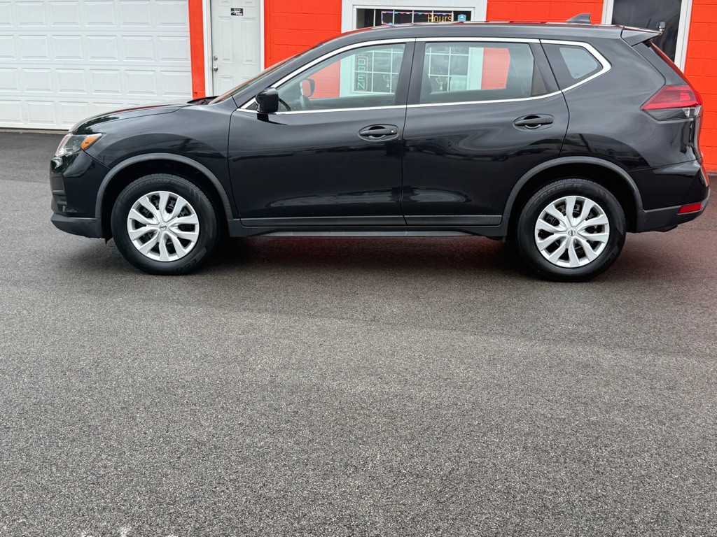 2018 Nissan Rogue Image 3