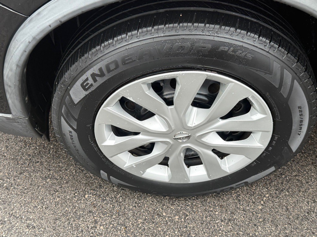 2018 Nissan Rogue Image 12