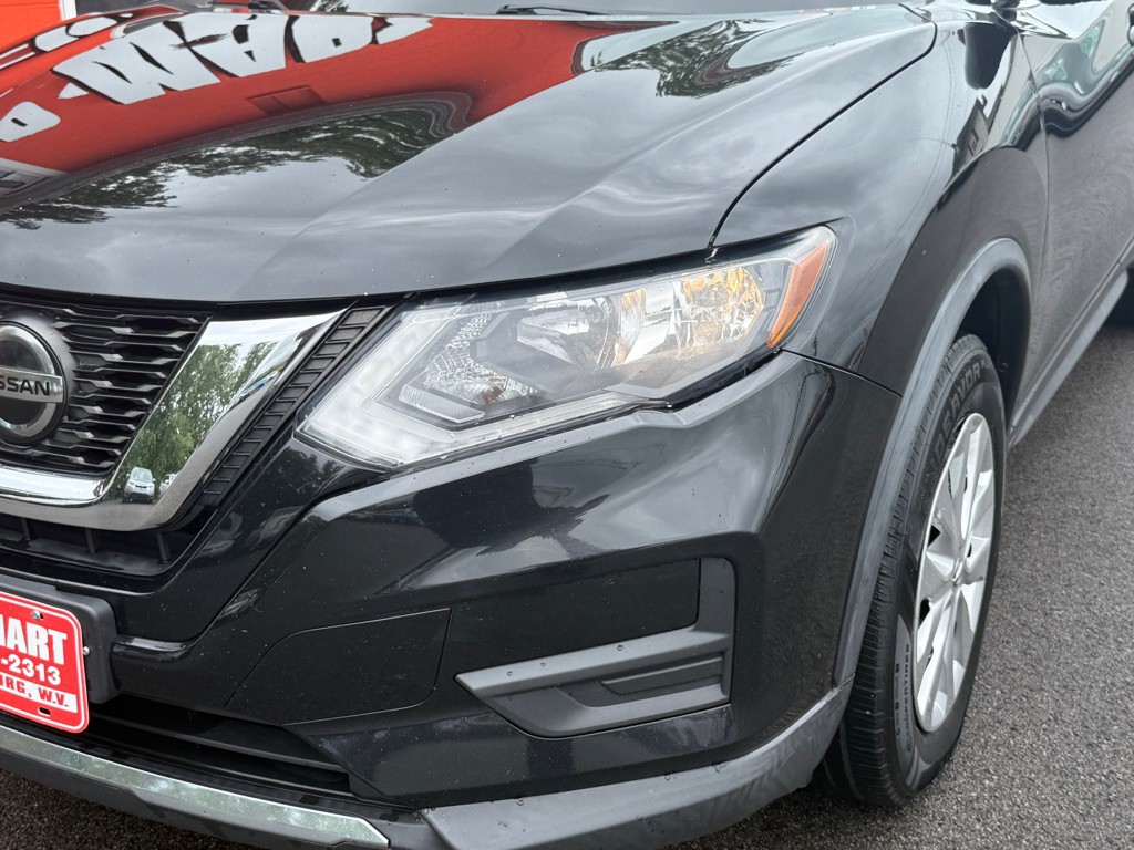 2018 Nissan Rogue Image 13