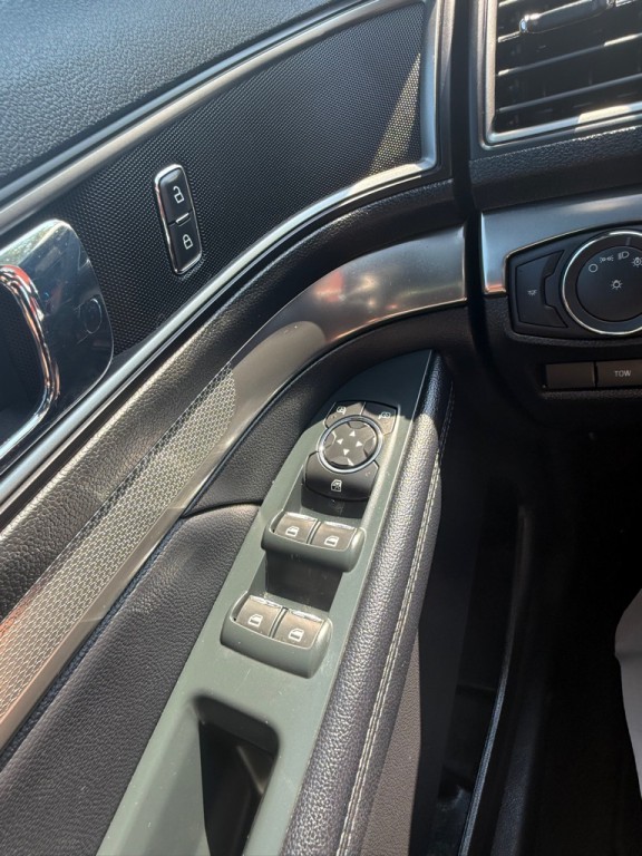 2018 Ford Explorer Image 26