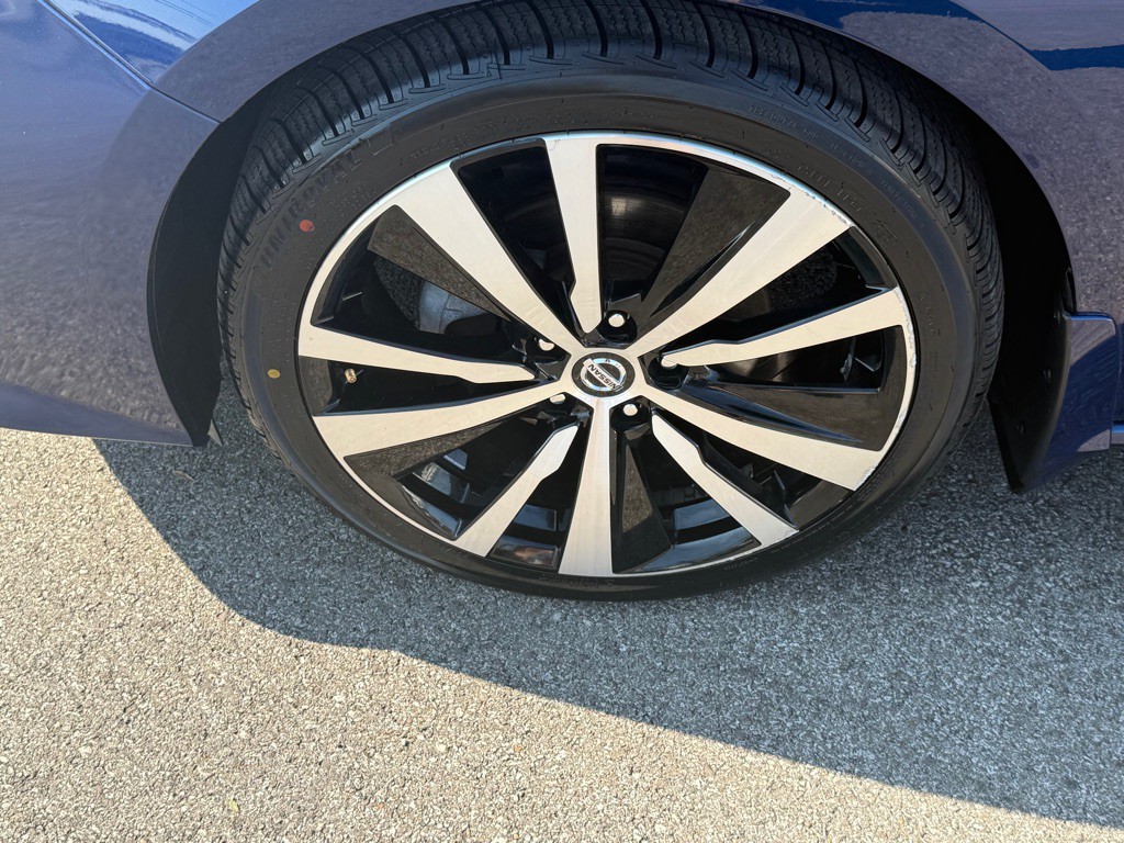 2019 Nissan Altima Image 13