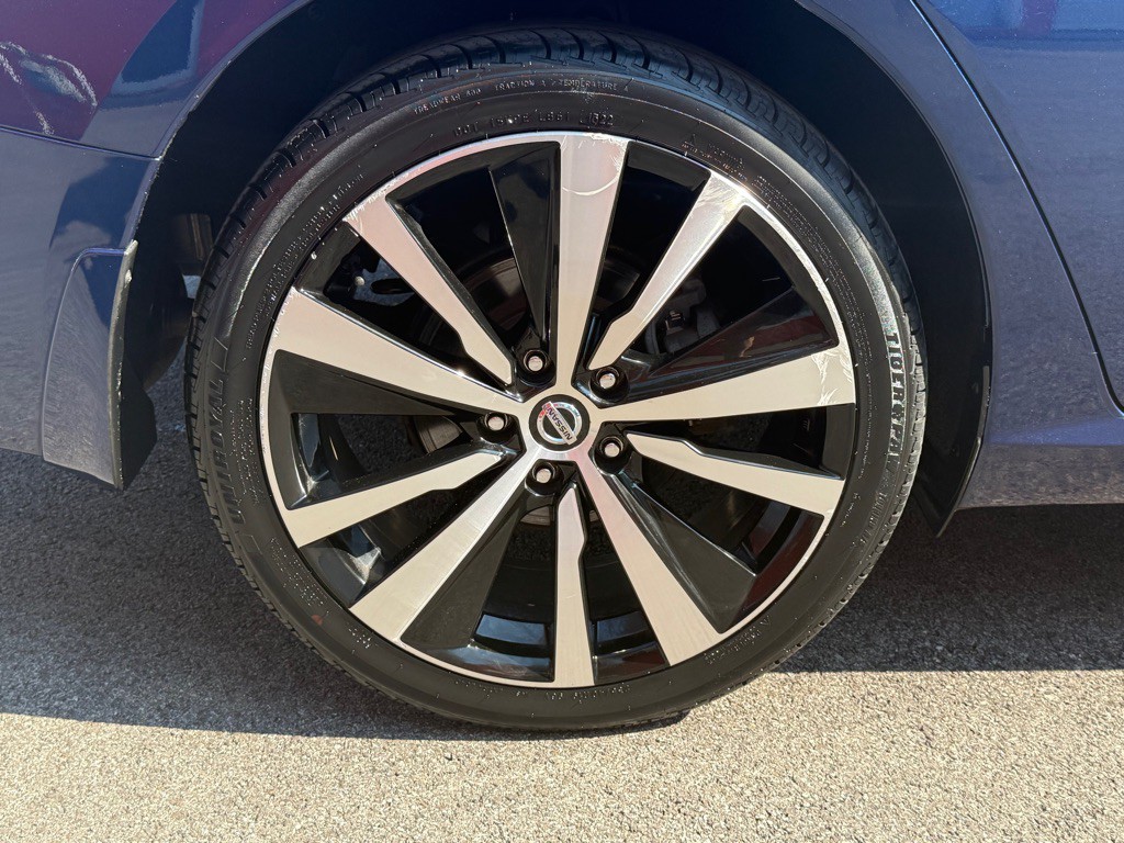 2019 Nissan Altima Image 16