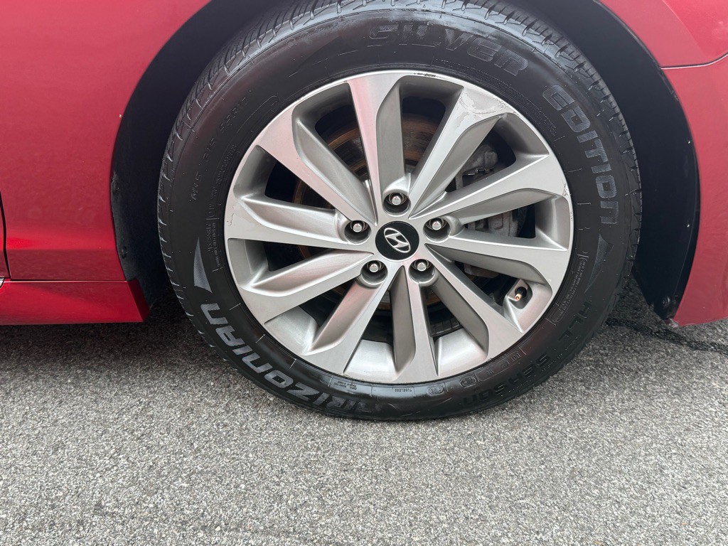 2015 Hyundai Sonata Image 18