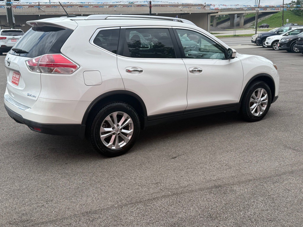 2016 Nissan Rogue Image 5