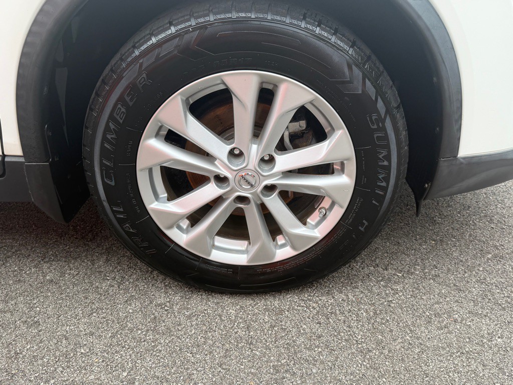2016 Nissan Rogue Image 15