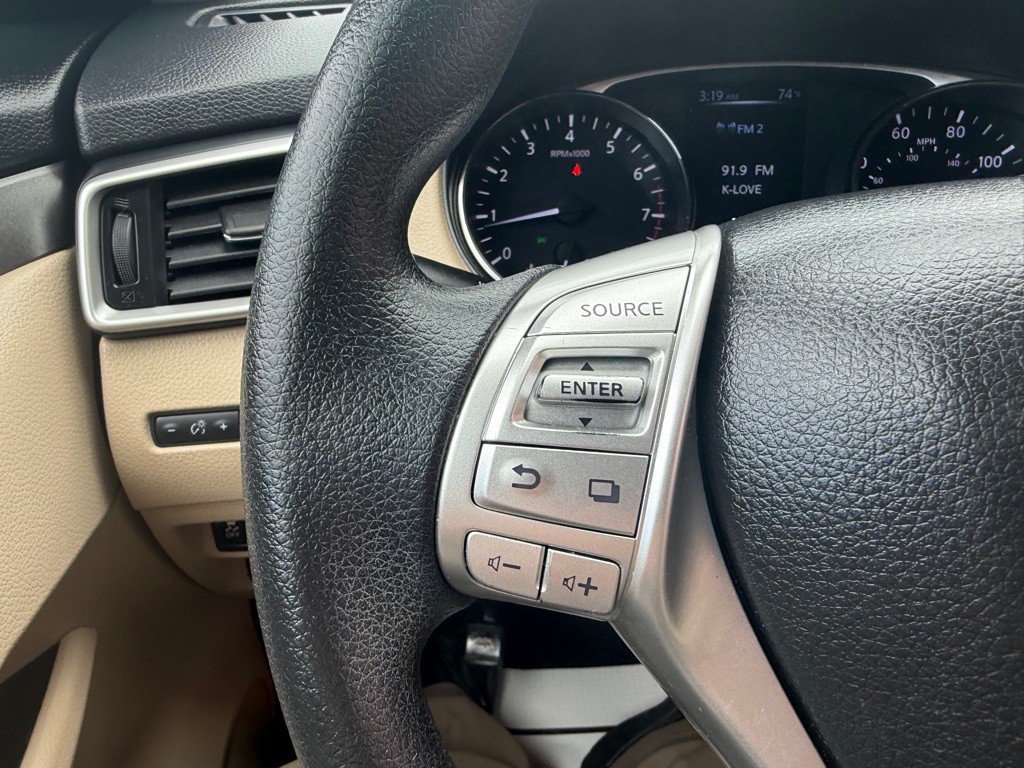 2016 Nissan Rogue Image 27