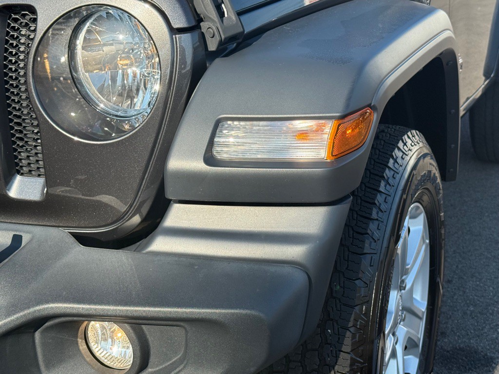 2019 Jeep Wrangler Image 16