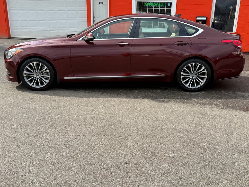 2016 Hyundai Genesis Image 3