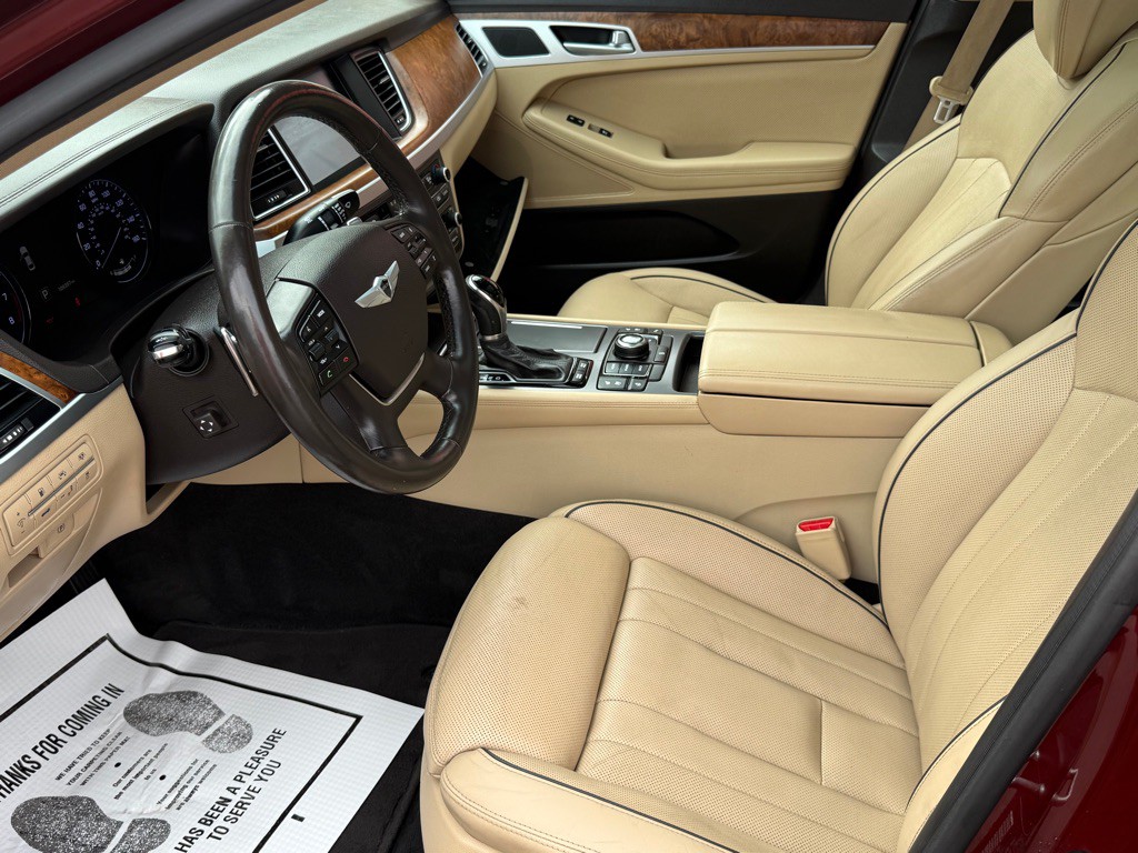 2016 Hyundai Genesis Image 25