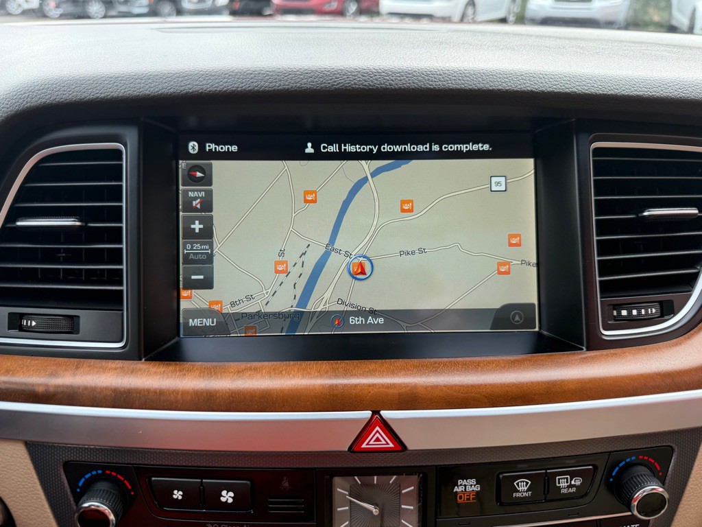 2016 Hyundai Genesis Image 33