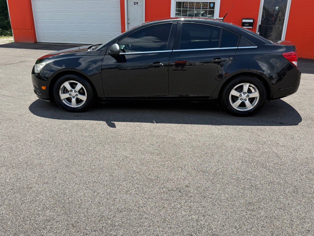 2014 Chevrolet Cruze Image 3
