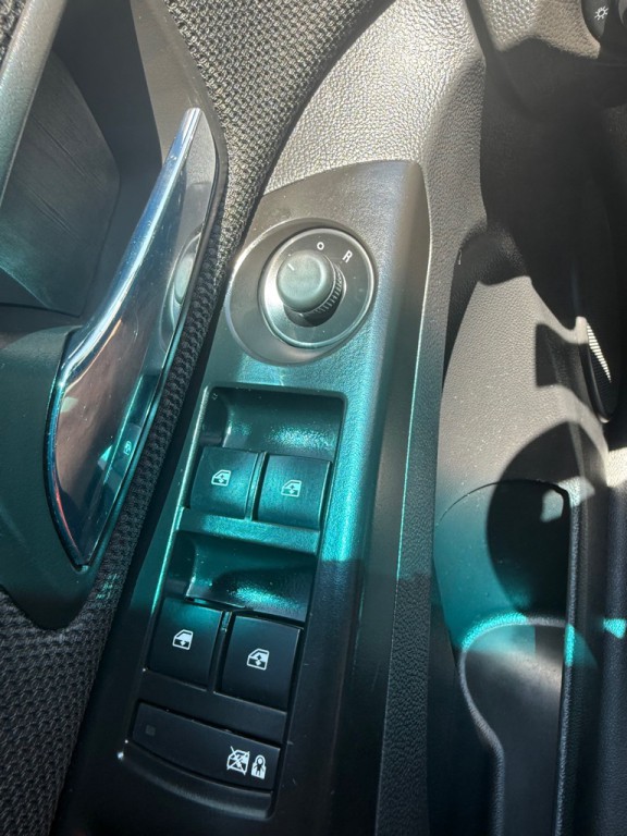 2014 Chevrolet Cruze Image 27