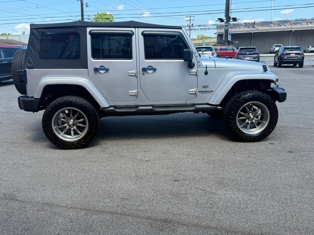 2011 Jeep Wrangler Unlimited Image 7