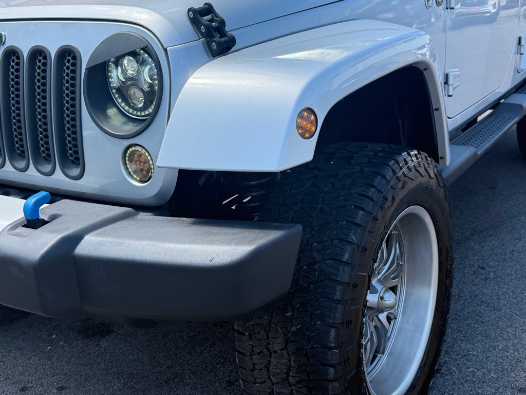 2011 Jeep Wrangler Unlimited Image 19