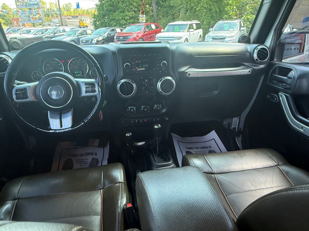 2011 Jeep Wrangler Unlimited Image 26