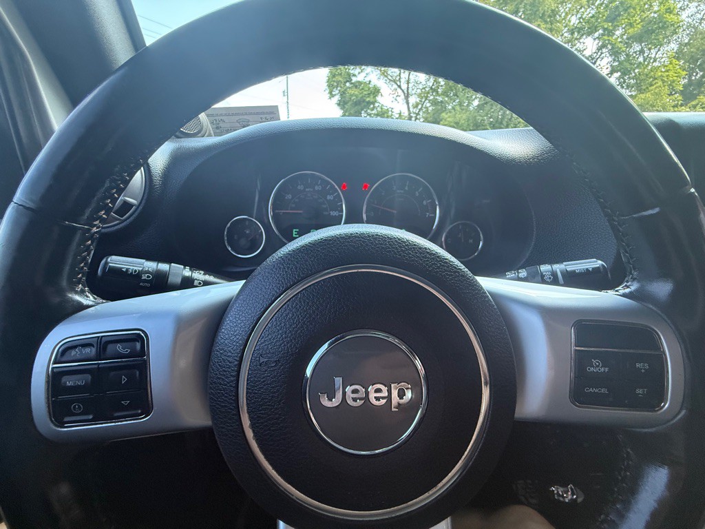 2011 Jeep Wrangler Unlimited Image 35
