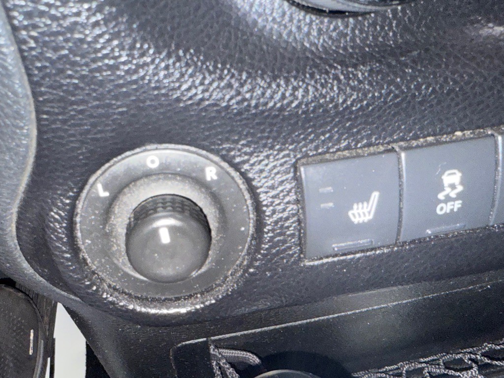 2011 Jeep Wrangler Unlimited Image 39