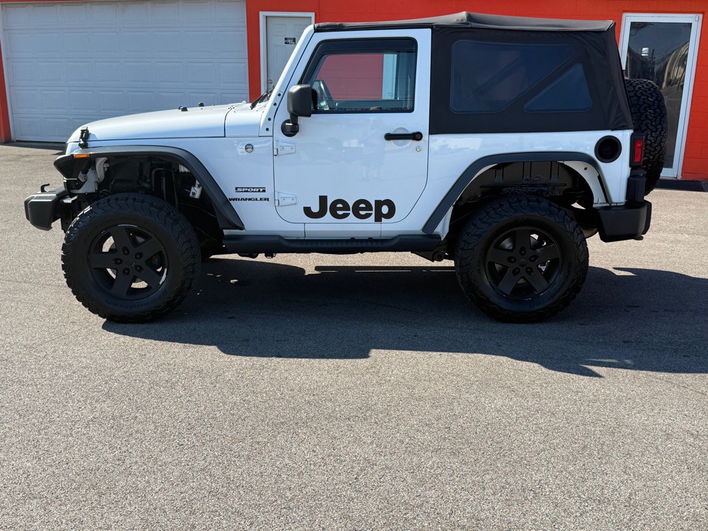 2013 Jeep Wrangler Image 3