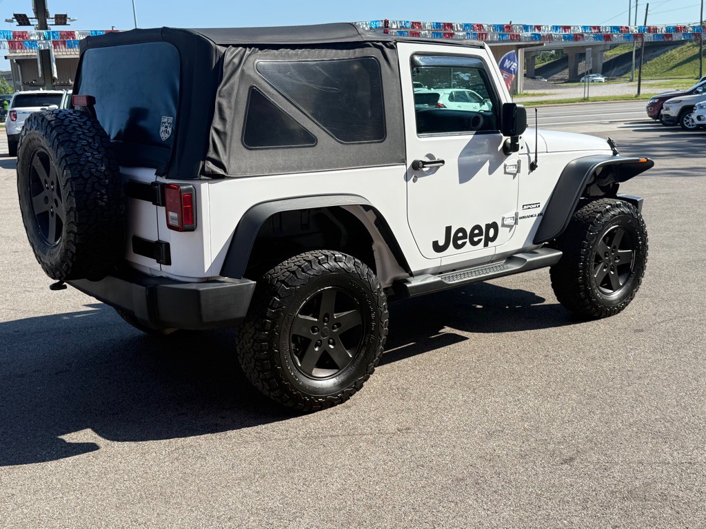 2013 Jeep Wrangler Image 6