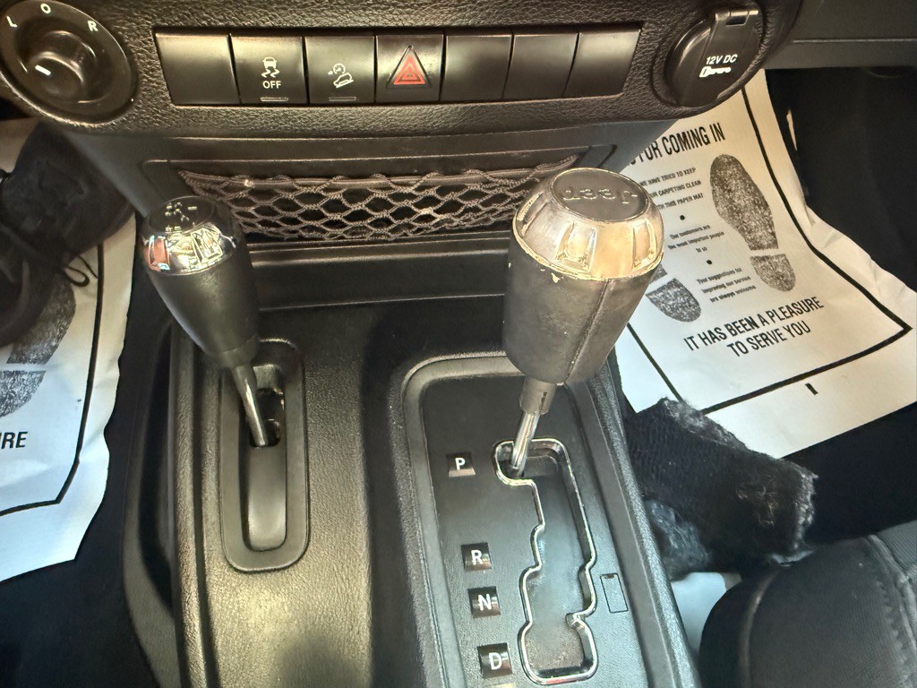 2013 Jeep Wrangler Image 26