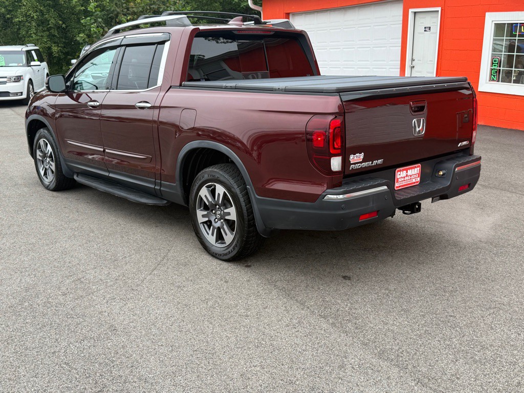 2017 Honda Ridgeline Image 3