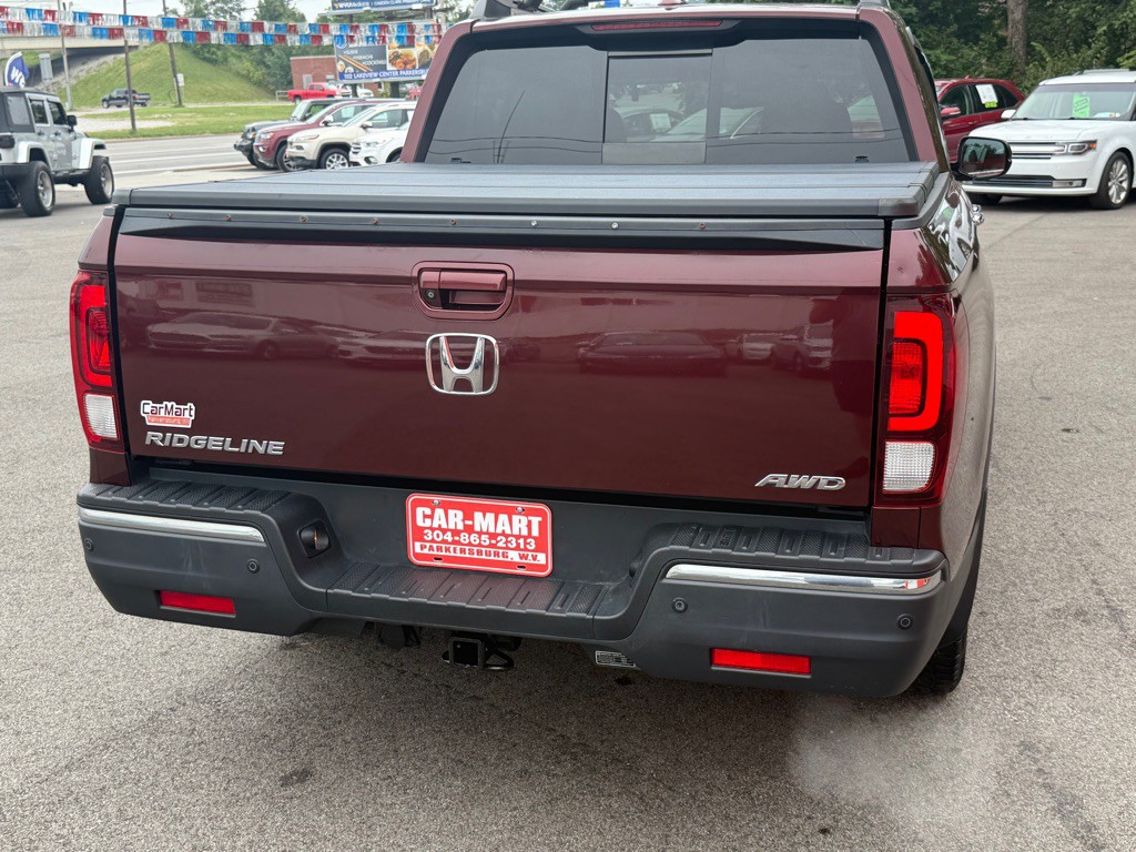 2017 Honda Ridgeline Image 4