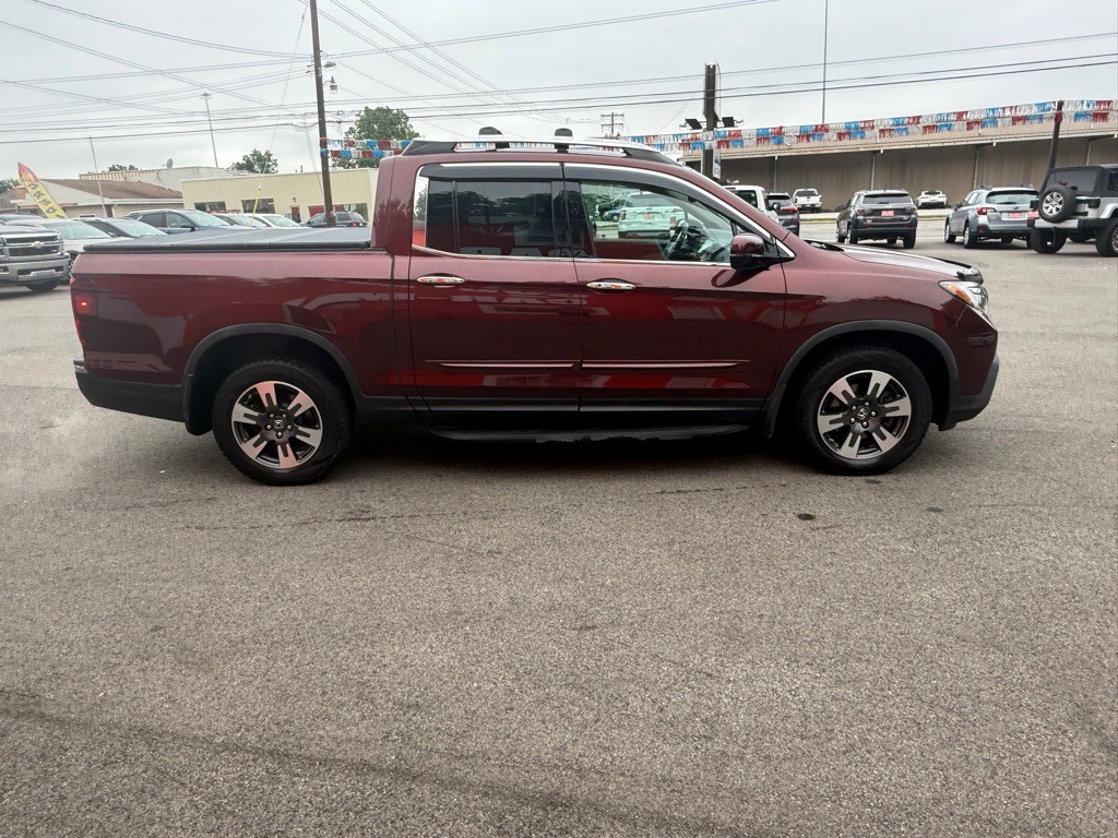 2017 Honda Ridgeline Image 5