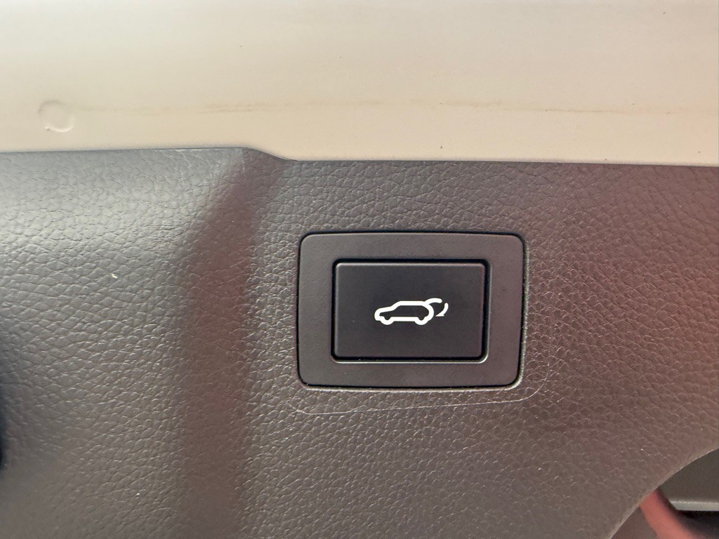 2018 Hyundai Santa Fe Image 24