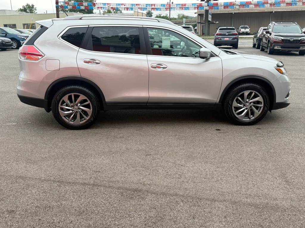 2015 Nissan Rogue Image 8