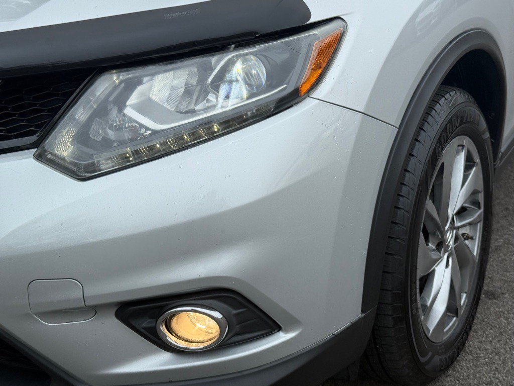 2015 Nissan Rogue Image 17