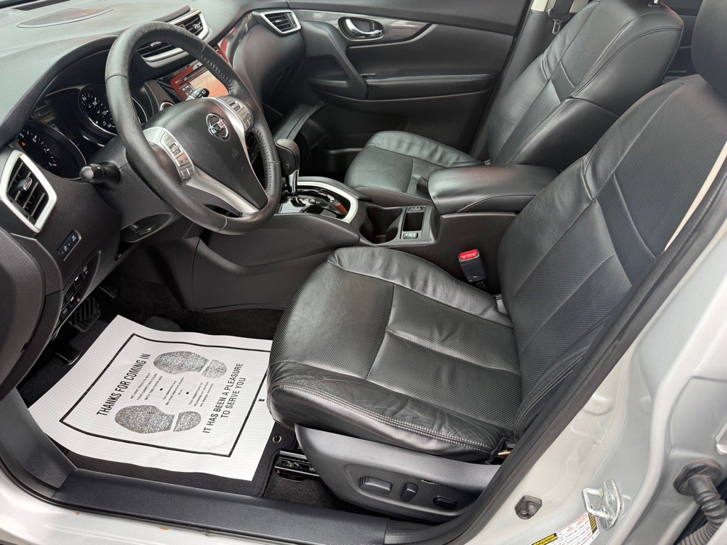 2015 Nissan Rogue Image 29