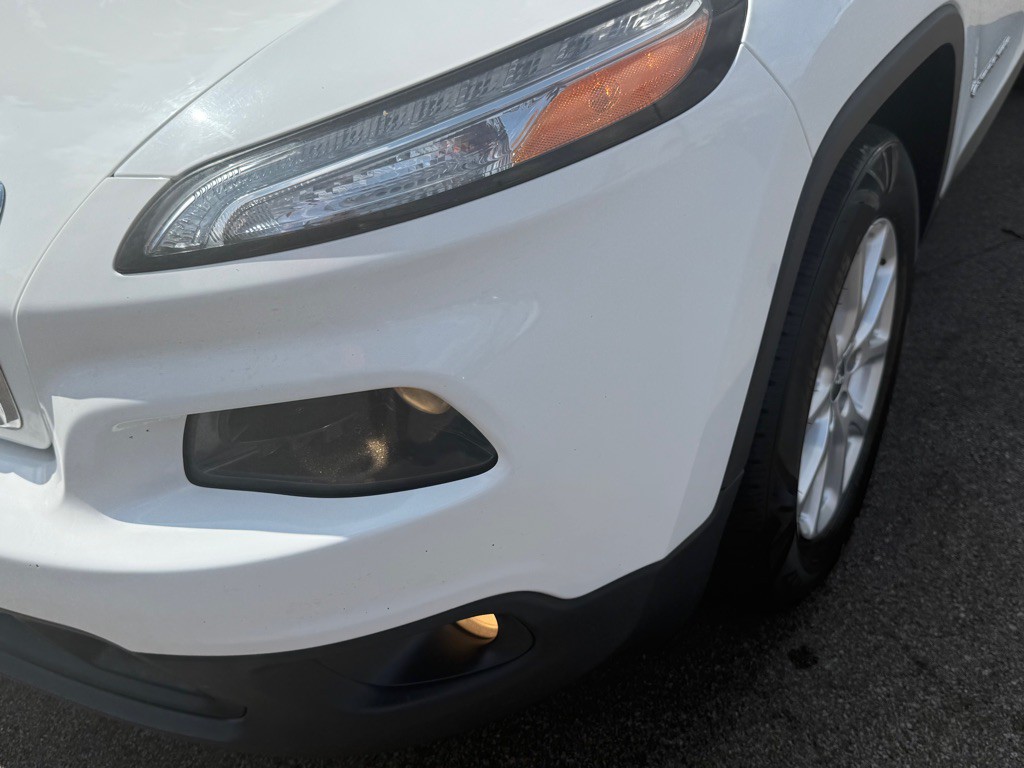 2015 Jeep Cherokee Image 13