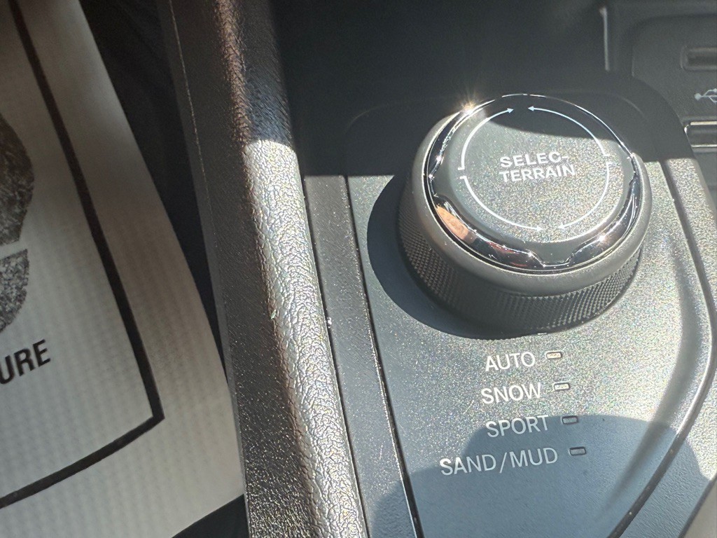 2015 Jeep Cherokee Image 32
