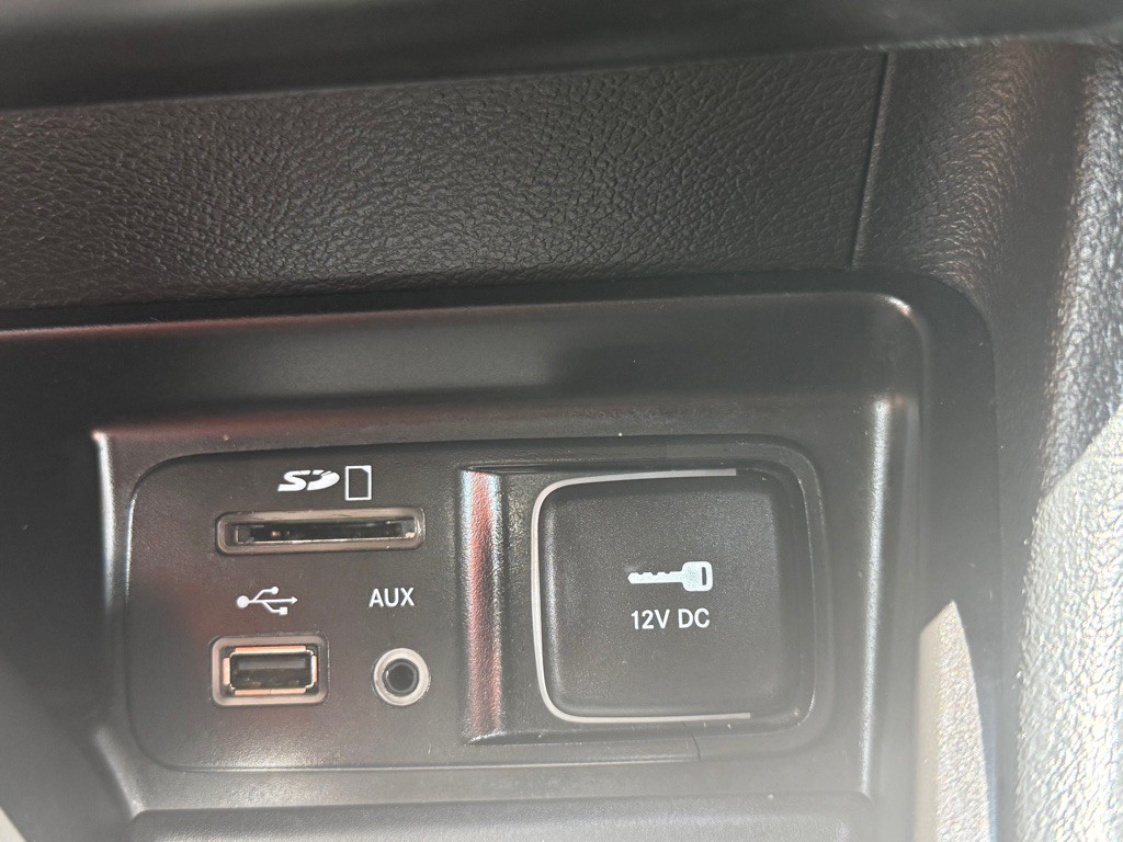 2015 Jeep Cherokee Image 33