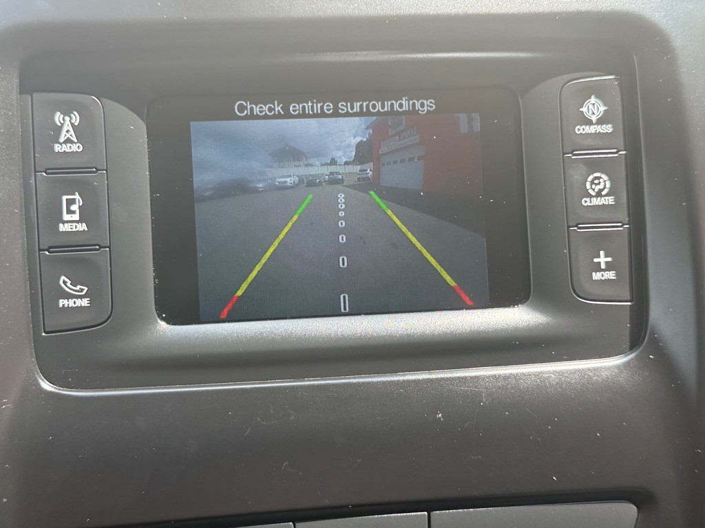 2015 Jeep Cherokee Image 34