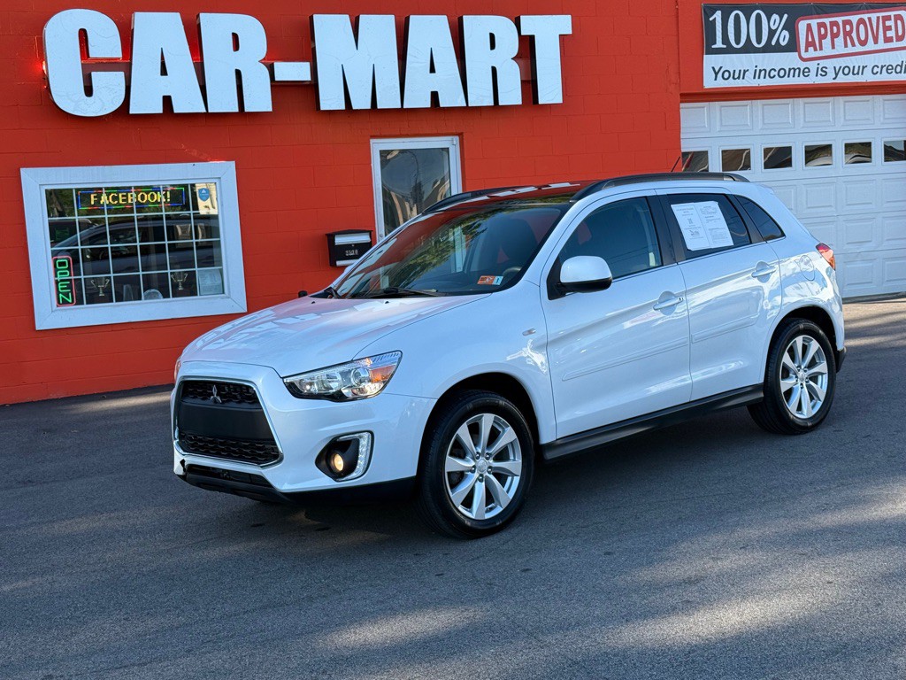 2015 Mitsubishi Outlander Image 2
