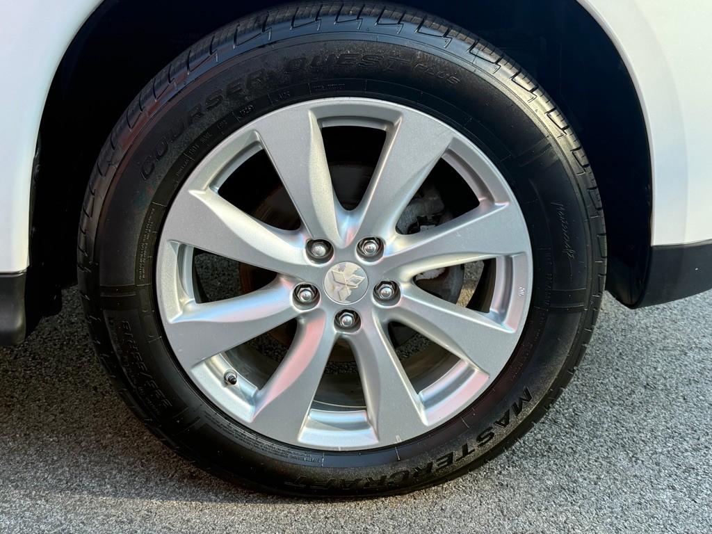2015 Mitsubishi Outlander Image 15