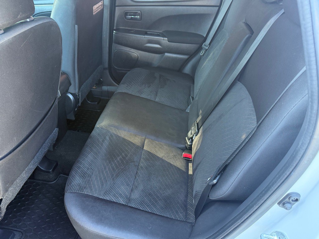 2015 Mitsubishi Outlander Image 20
