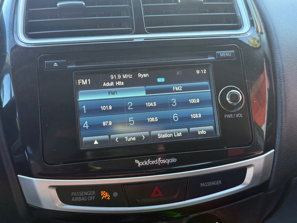 2015 Mitsubishi Outlander Image 29