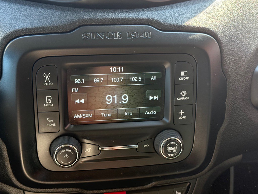 2015 Jeep Renegade Image 33