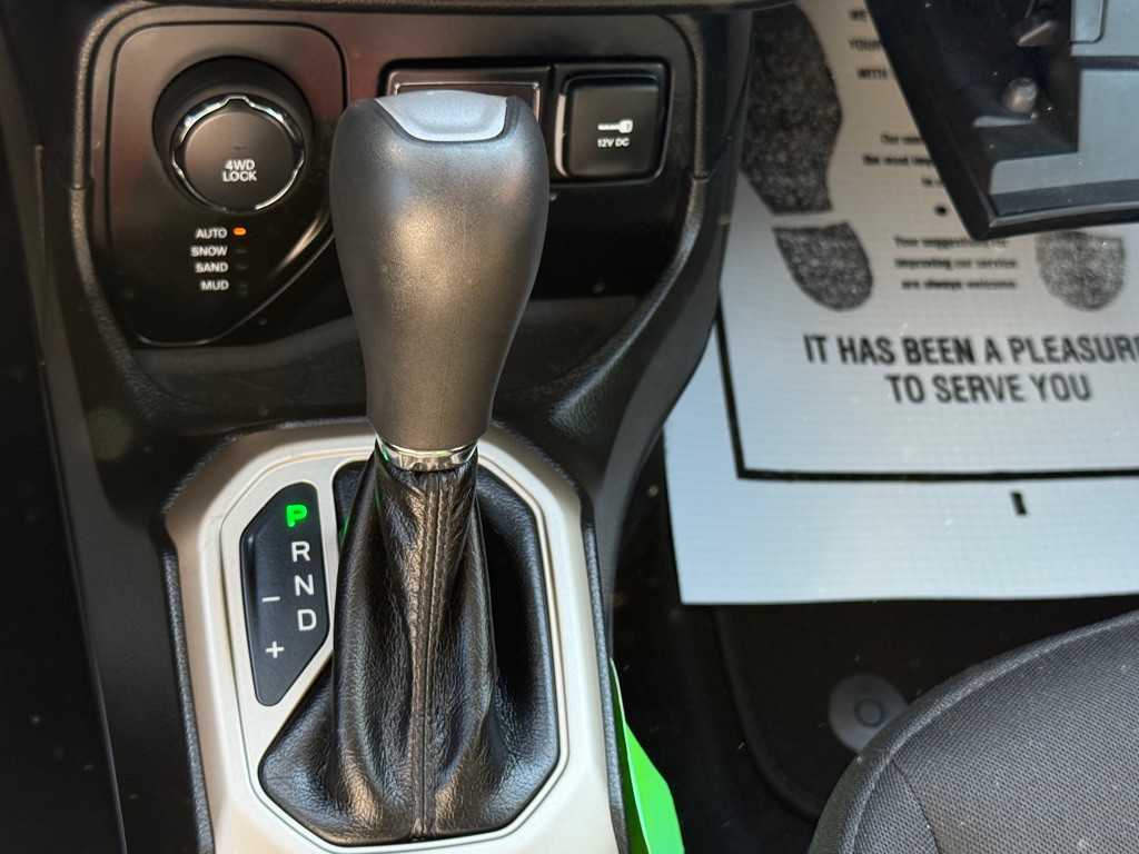 2015 Jeep Renegade Image 37