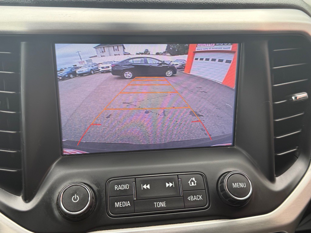 2017 GMC Acadia Image 40