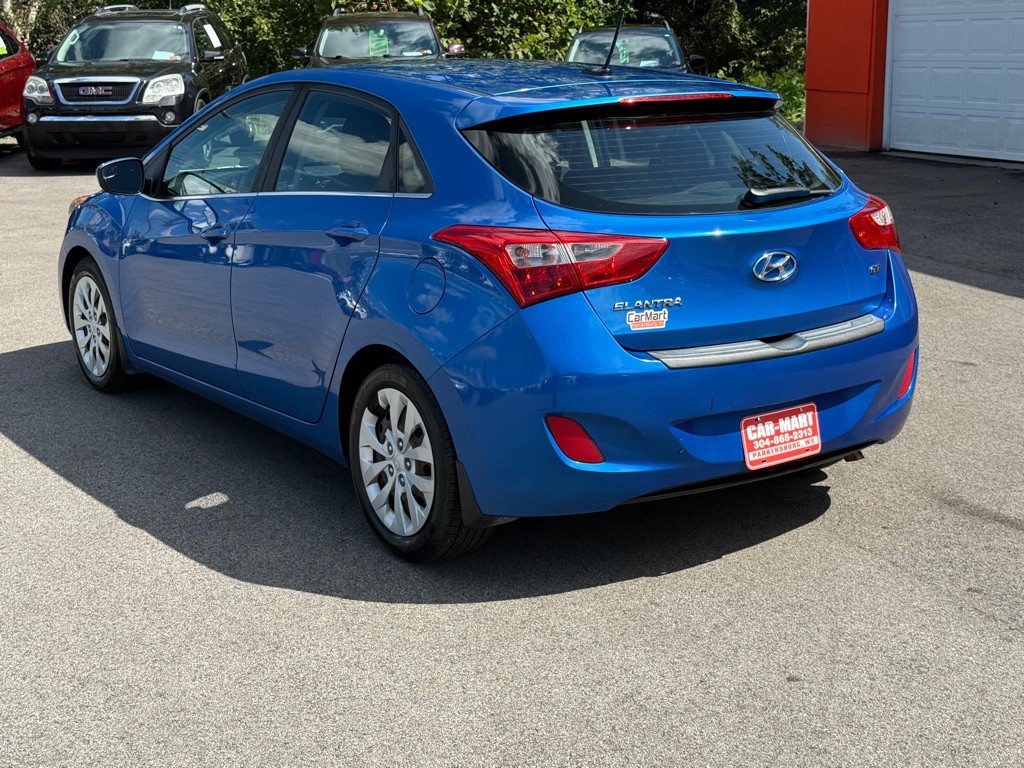 2017 Hyundai Elantra Image 4