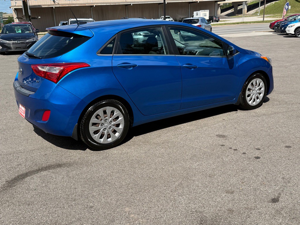 2017 Hyundai Elantra Image 6