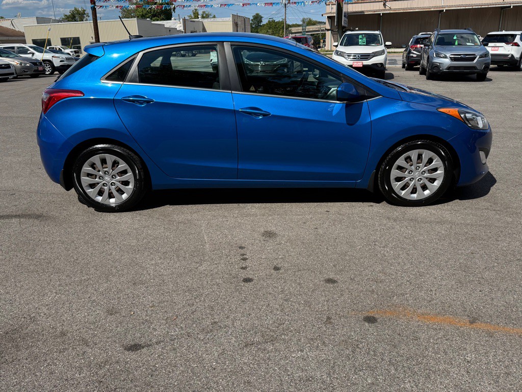 2017 Hyundai Elantra Image 7