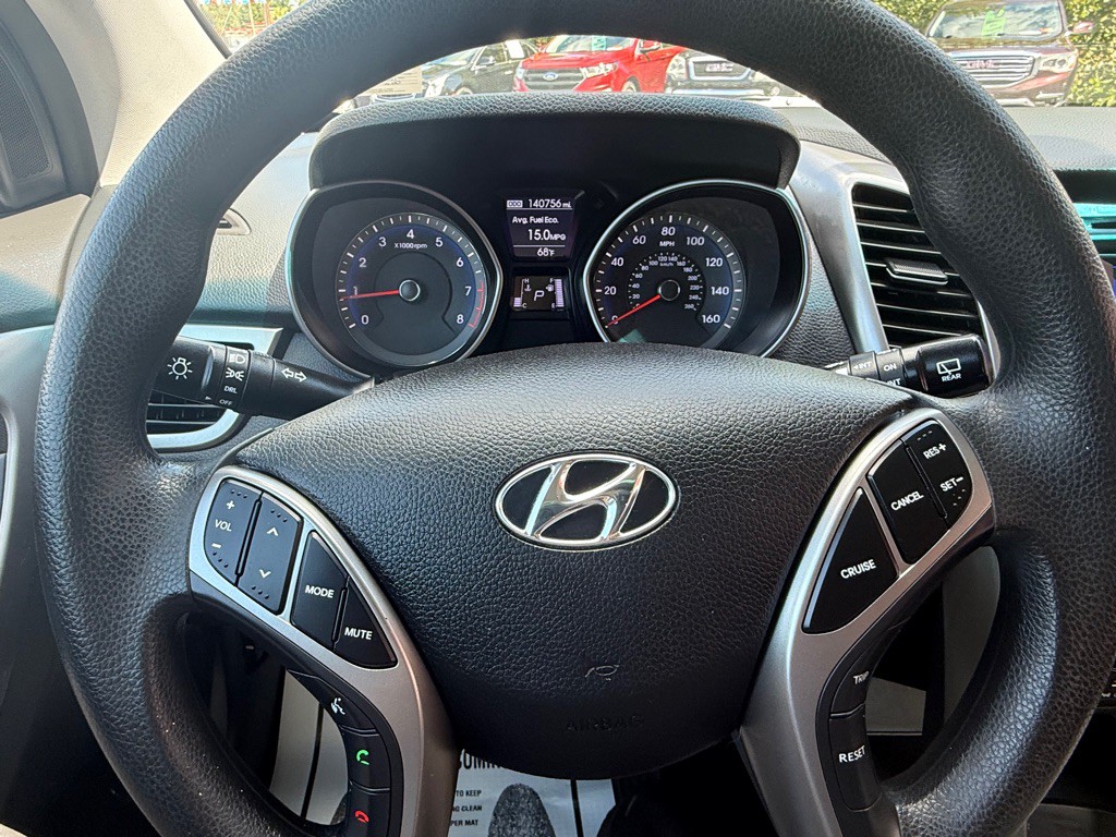 2017 Hyundai Elantra Image 27