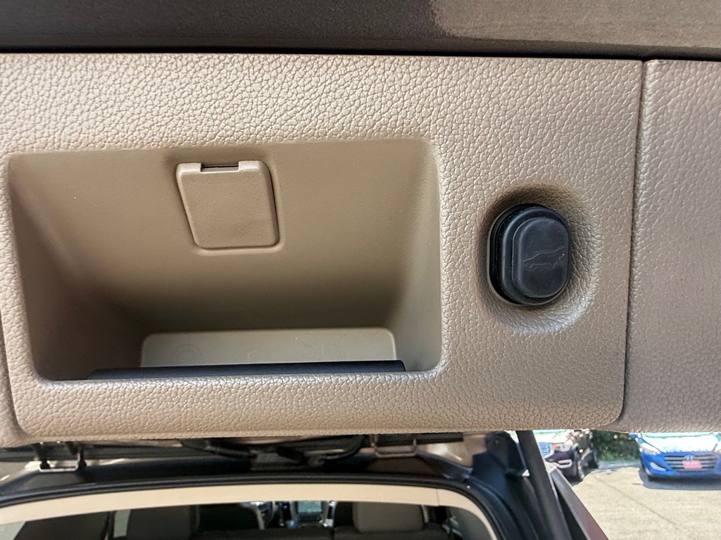 2016 Chevrolet Tahoe Image 21