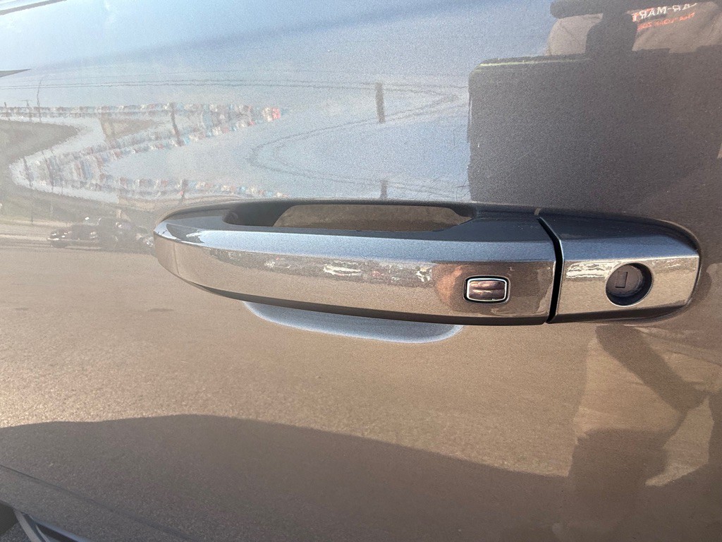 2016 Chevrolet Tahoe Image 26