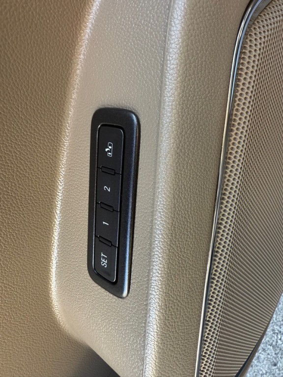 2016 Chevrolet Tahoe Image 31